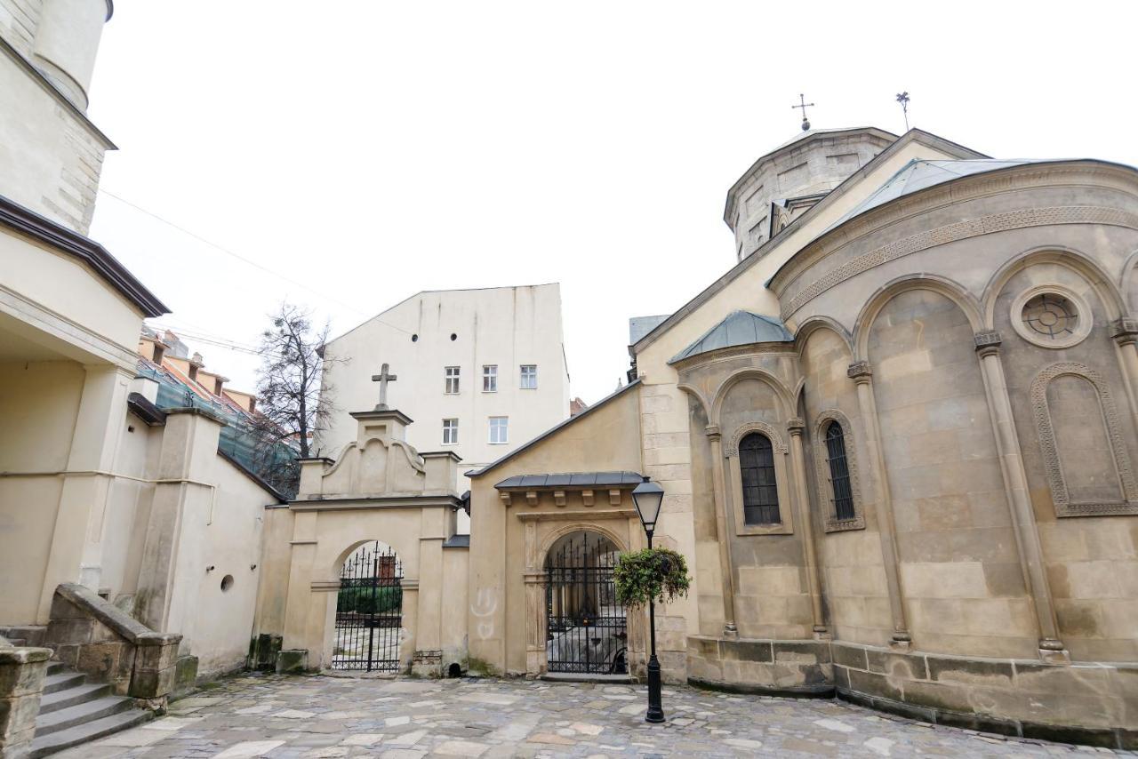 Просторі Апартаменти В Центрі Львова Exterior foto